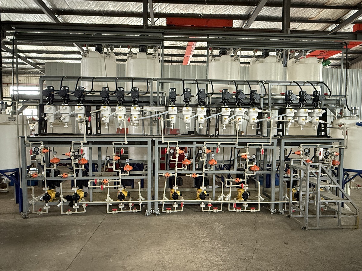 云南某企业应用江苏正分LXC-50离心萃取机集成项目 云南某企业应用江苏正分LXC-50离心萃取机集成项目