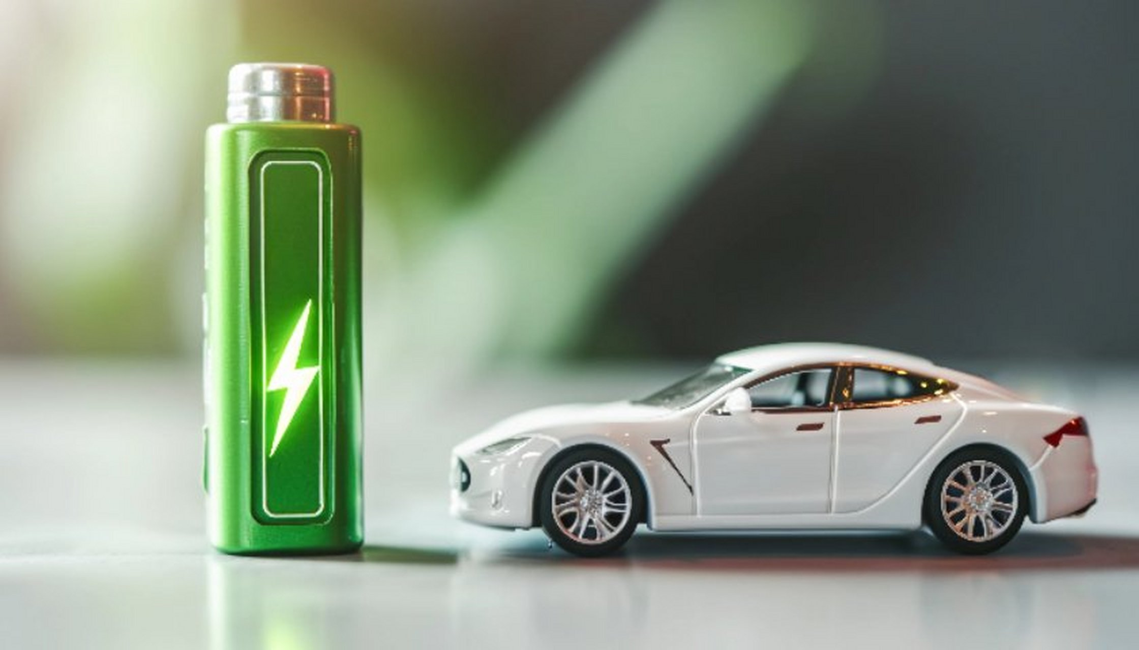 锂电池回收：千亿蓝海下的痛点突围与技术革